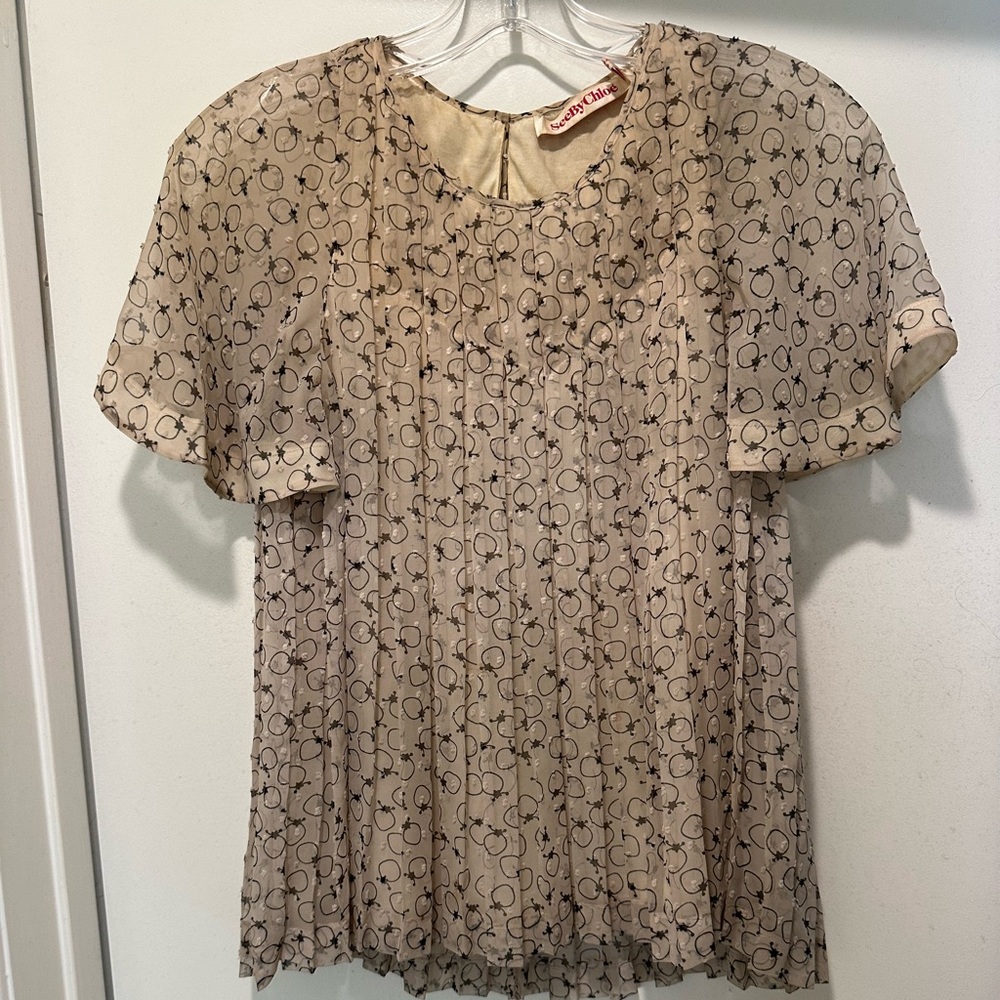 See By Chloé Beige Apple Printed Short-Sleeve Pleated Blouse Sheer Size 4 Lined